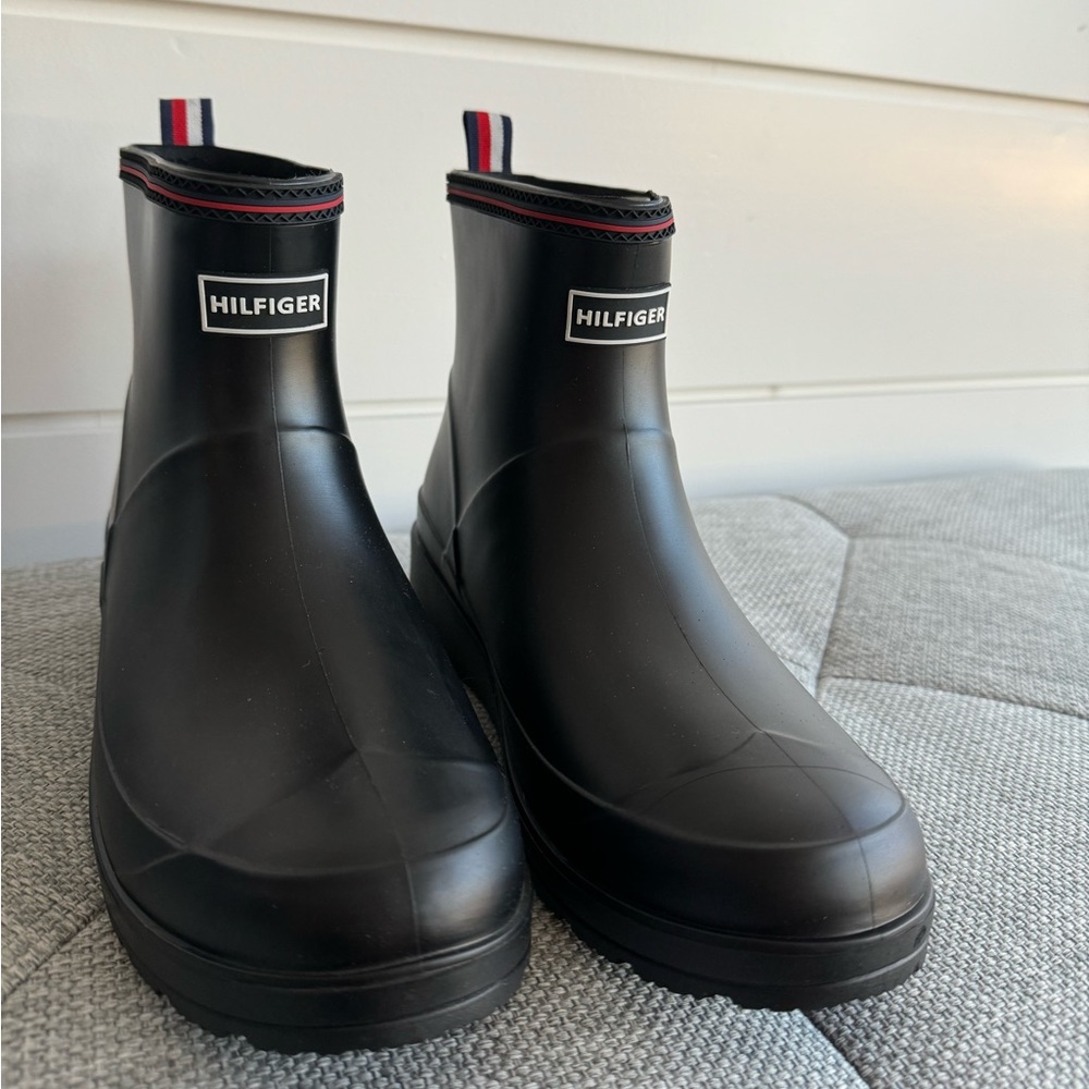 Tommy Hilfiger rain booties size 8 SOLD ON DEPOP